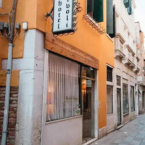 ** Hotel Tivoli Italia